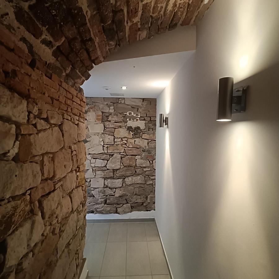 Apartments & Moeblierte Zimmer In Kahl Am Main, Kontaktloser Self Check-In, W-Lan, Schreibtisch, Duschbad, Kuechenzeile, Pkw-Plaetze Zewnętrze zdjęcie